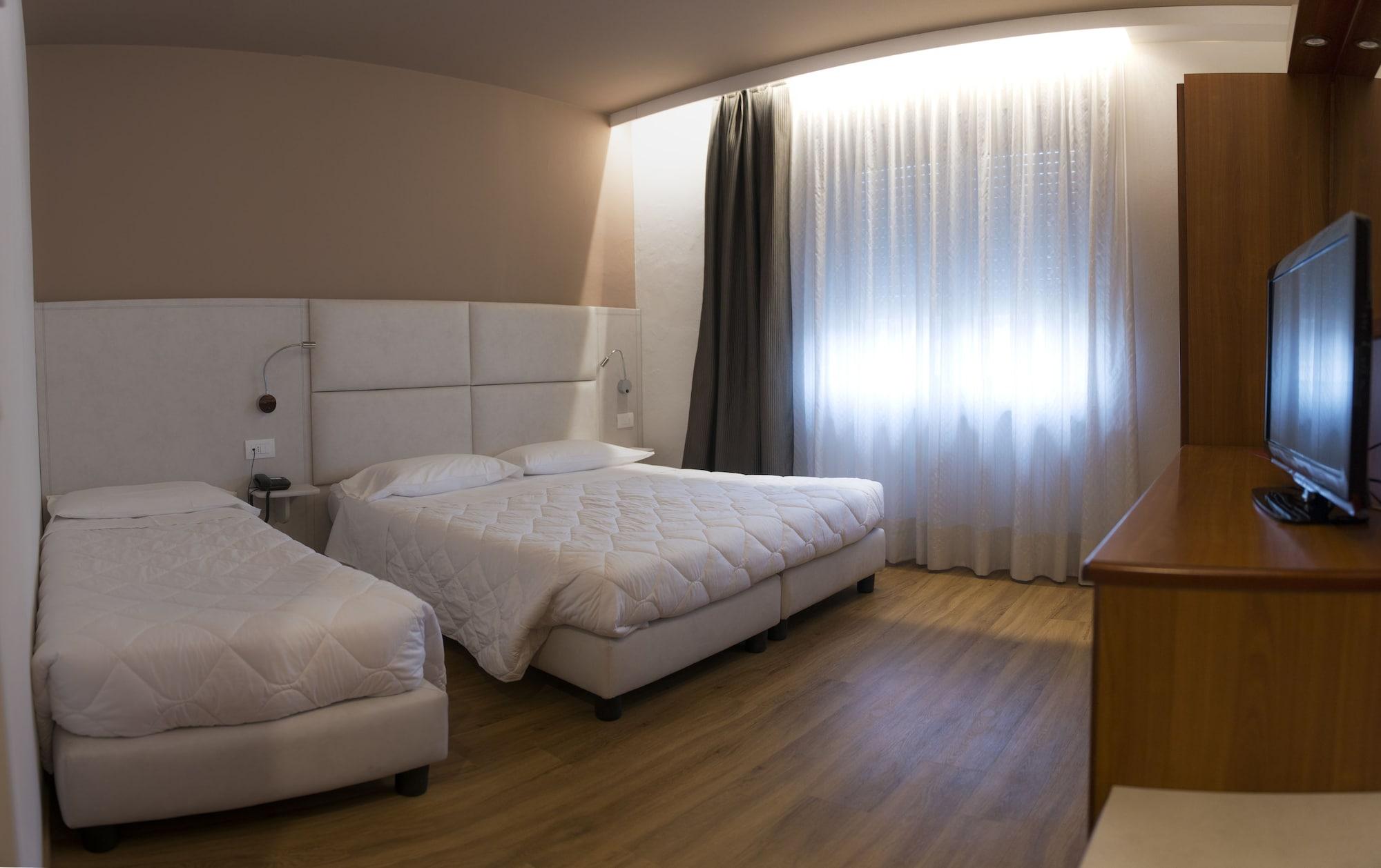 Hotel Everest Trento Esterno foto