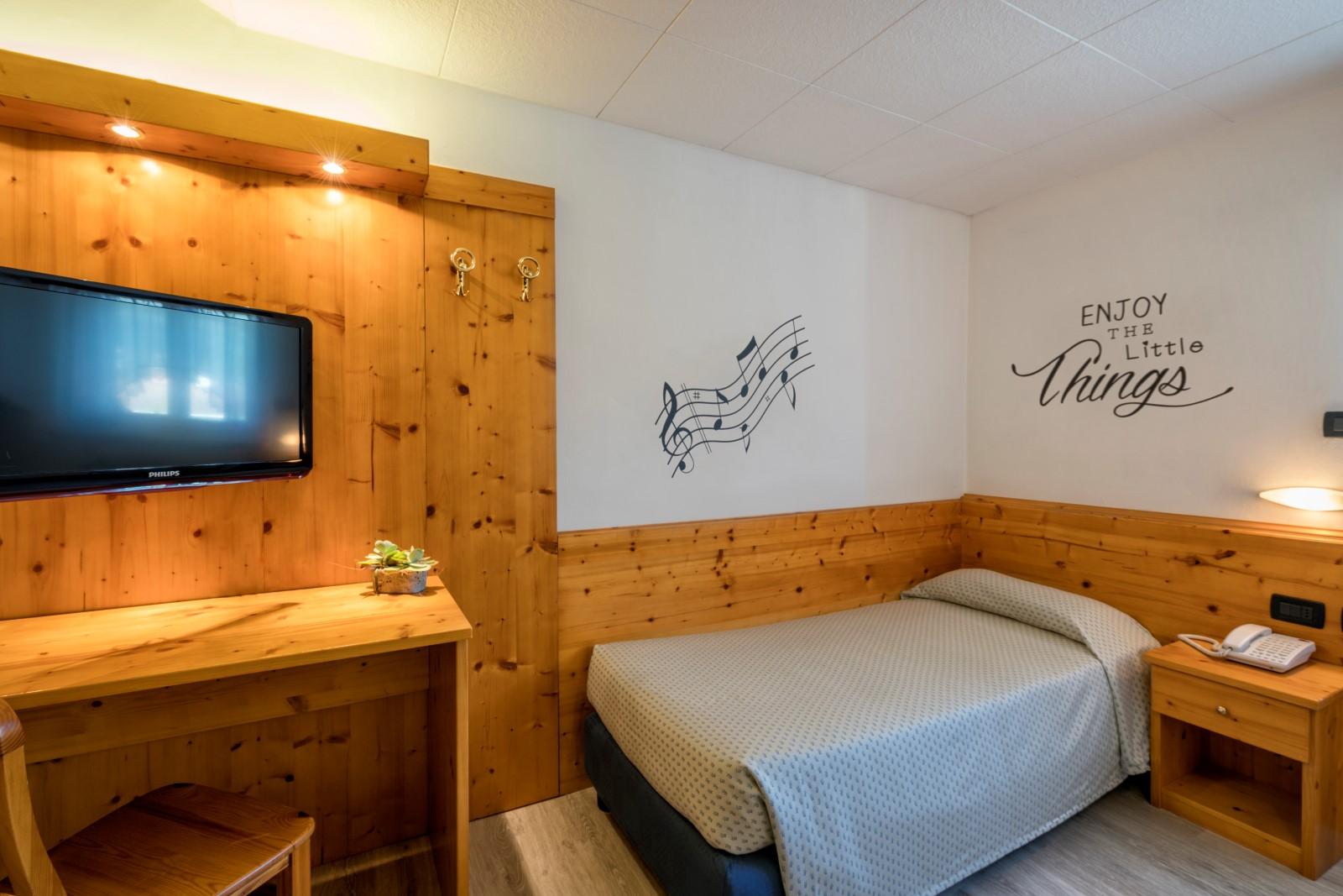 Hotel Everest Trento Esterno foto