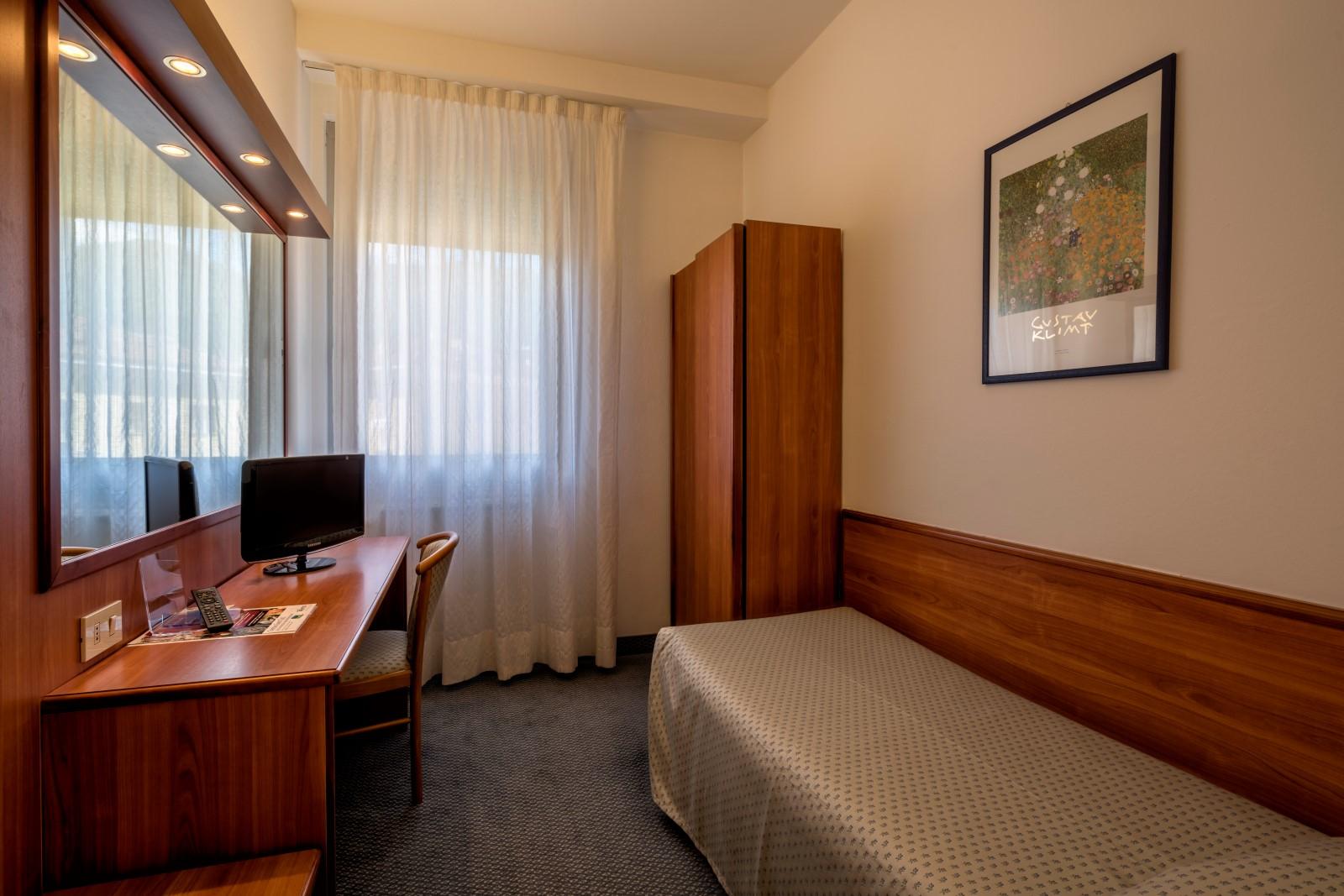 Hotel Everest Trento Esterno foto