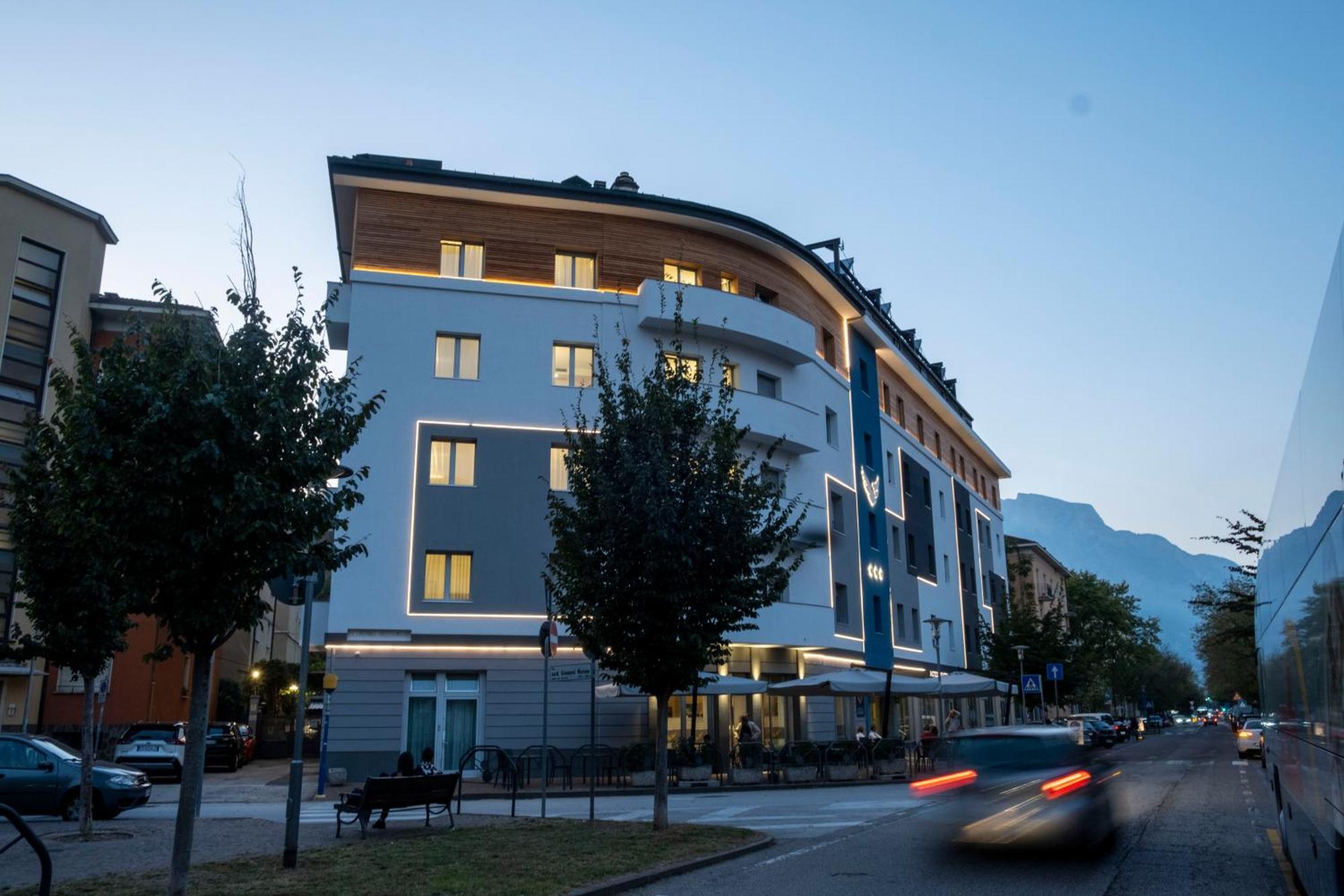 Hotel Everest Trento Esterno foto