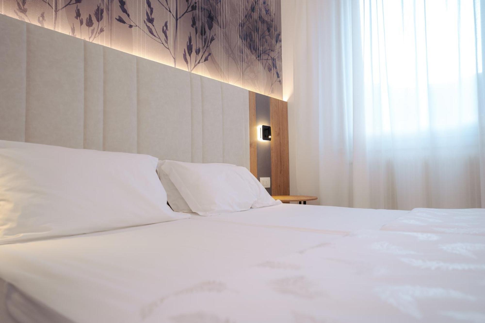 Hotel Everest Trento Camera foto