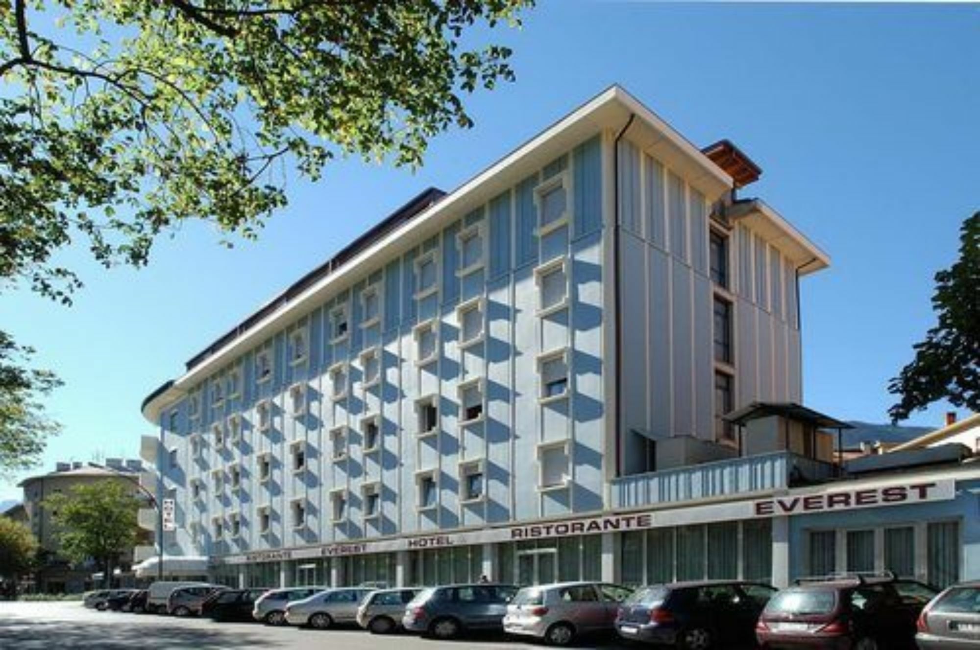 Hotel Everest Trento Esterno foto
