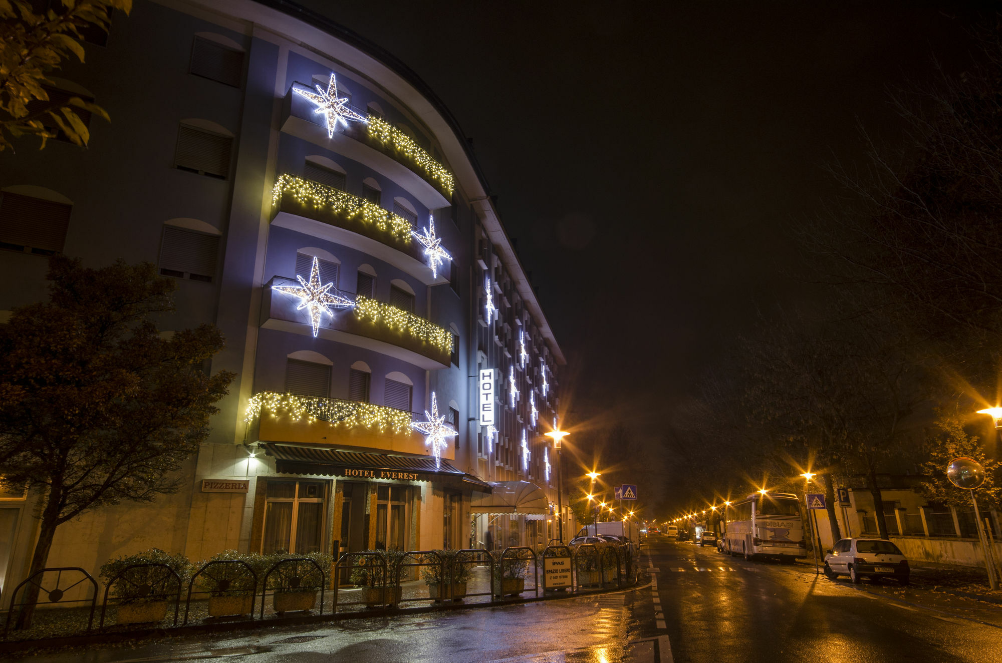 Hotel Everest Trento Esterno foto